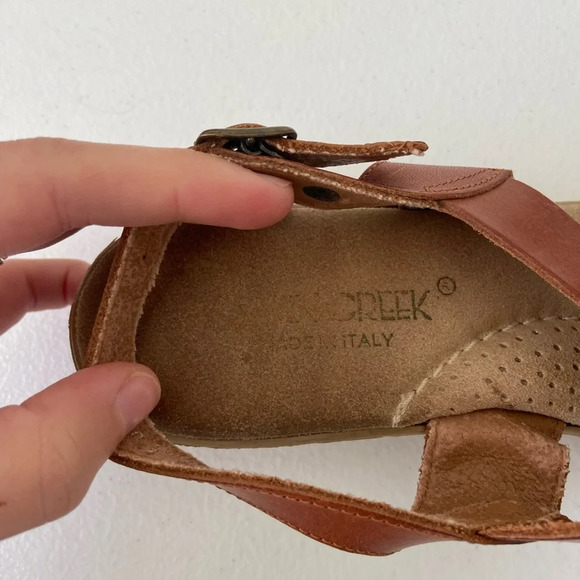 Cabin Creek Women’s interwoven strap sandals — size 8 - Picture 5 of 9